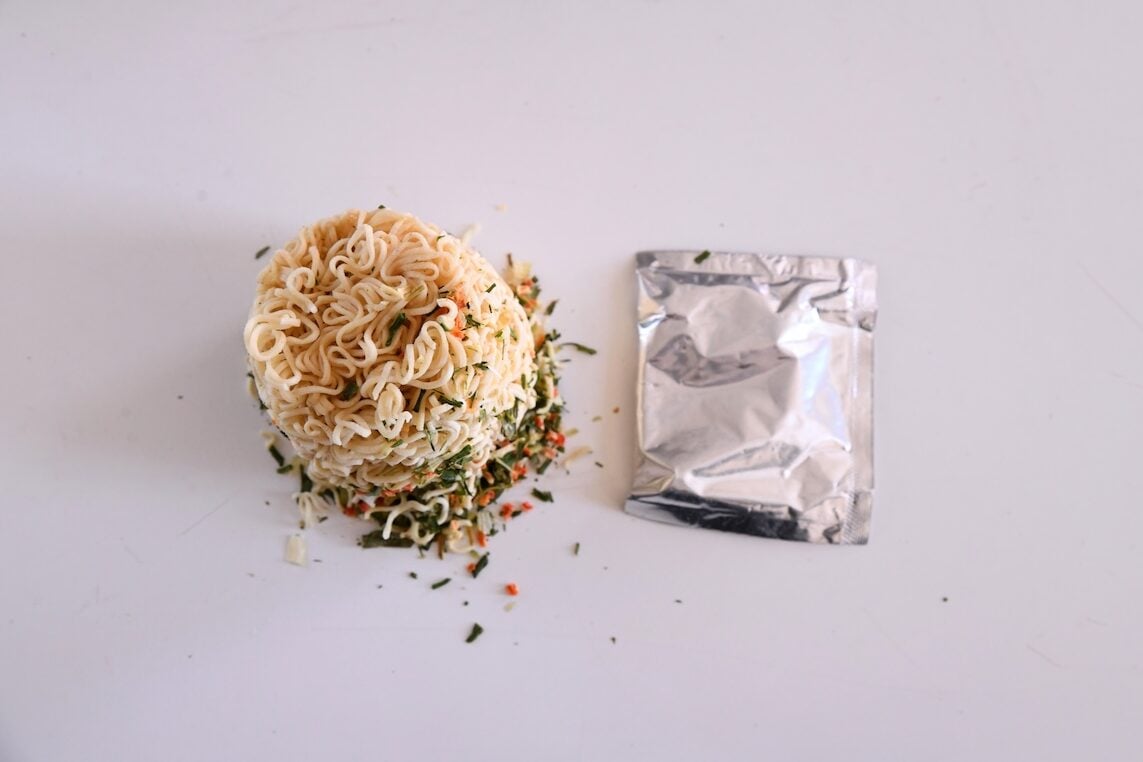Ajinomoto Oyakata Yakisoba Classic Soya Sauce Noodles and sauce packet