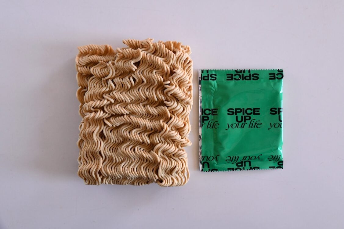 noodle brick and spice packet