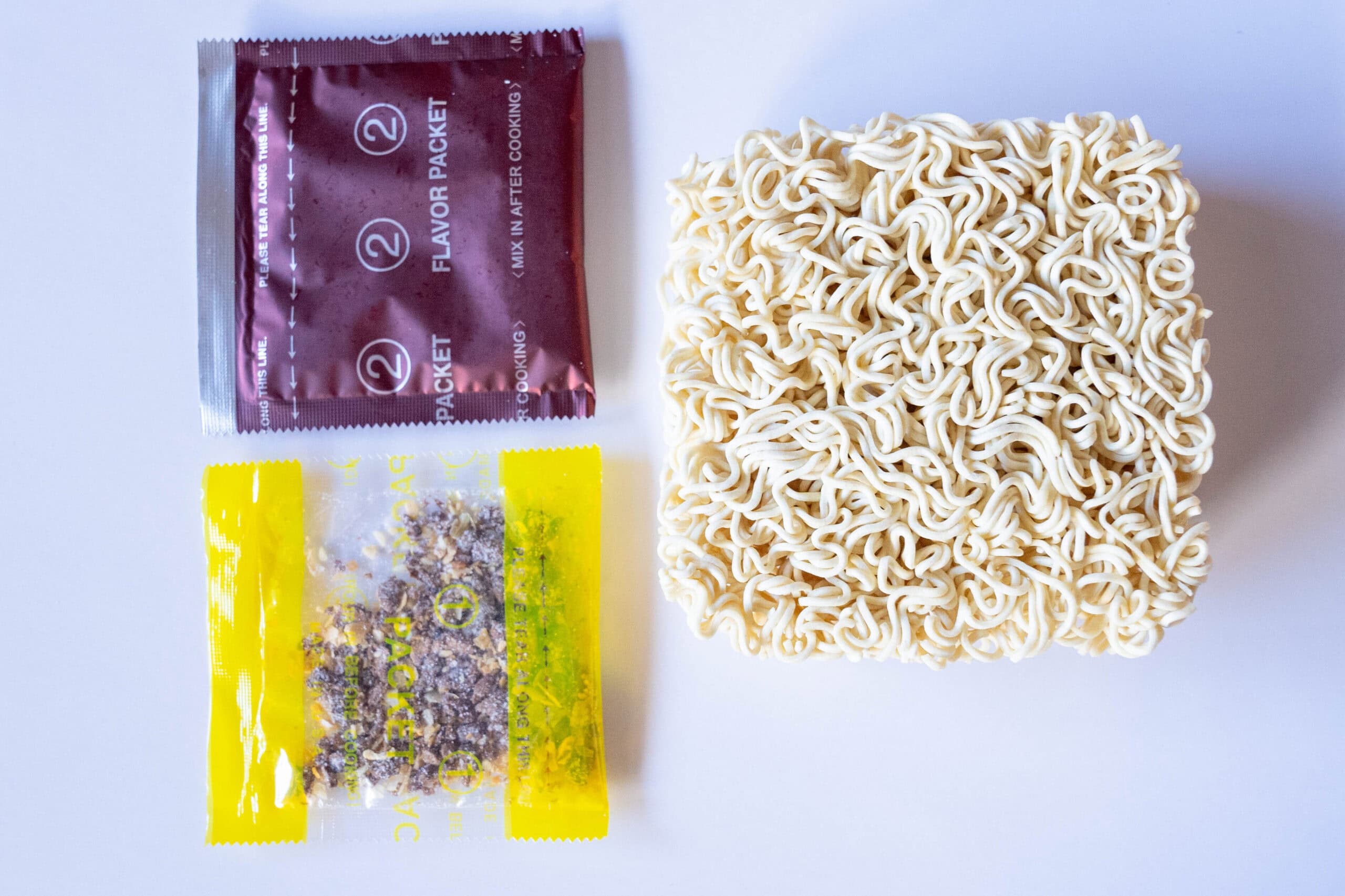 Flavor packets and square noodle brick