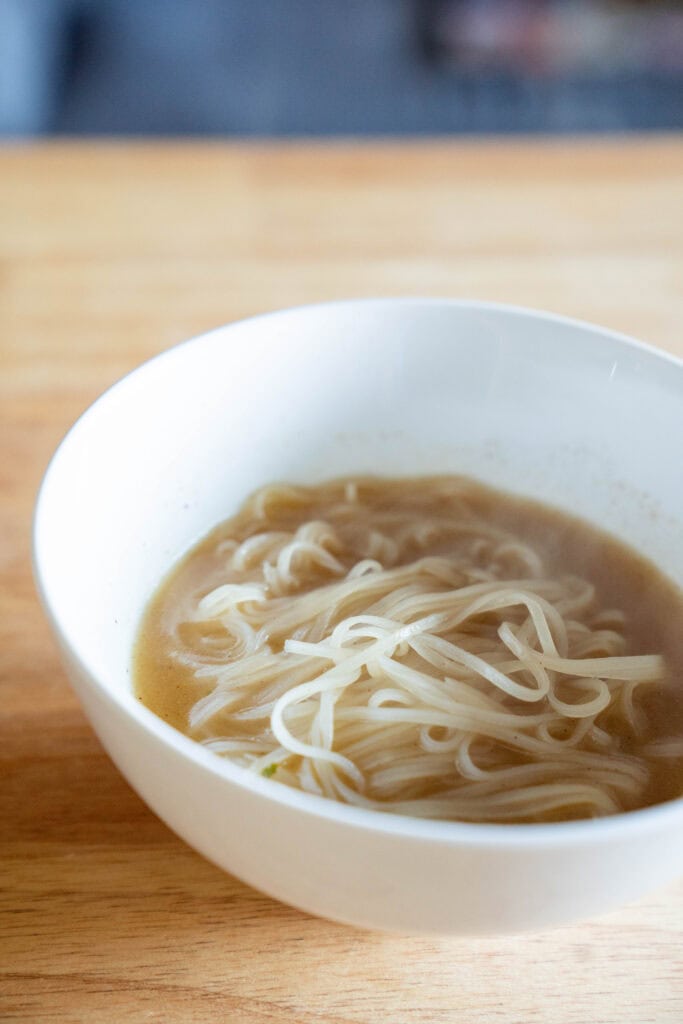 Cooked noodles in bowl