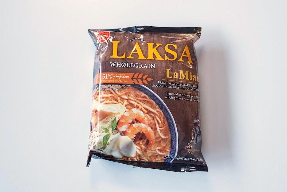 Prima Taste Singapore Wholegrain La Mian package on a white background
